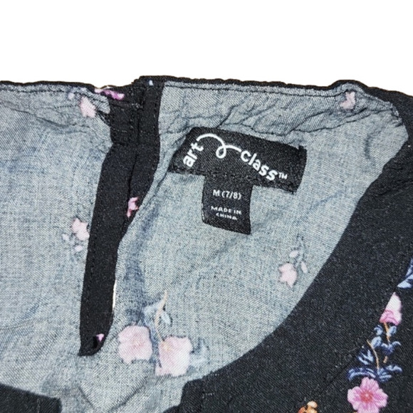 ART CLASS Black Flowy Floral Pattern Top - Picture 3 of 5